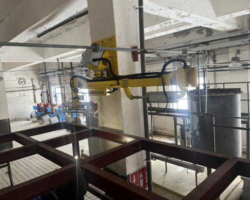 倒挂式助力机械手